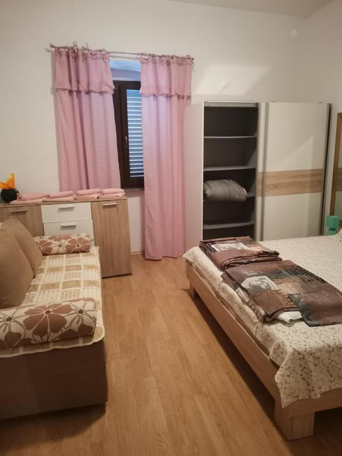 Apartman Miki Pula Zewnętrze zdjęcie