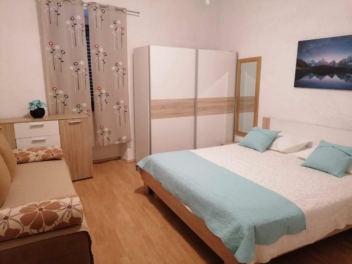 Apartman Miki Pula Zewnętrze zdjęcie
